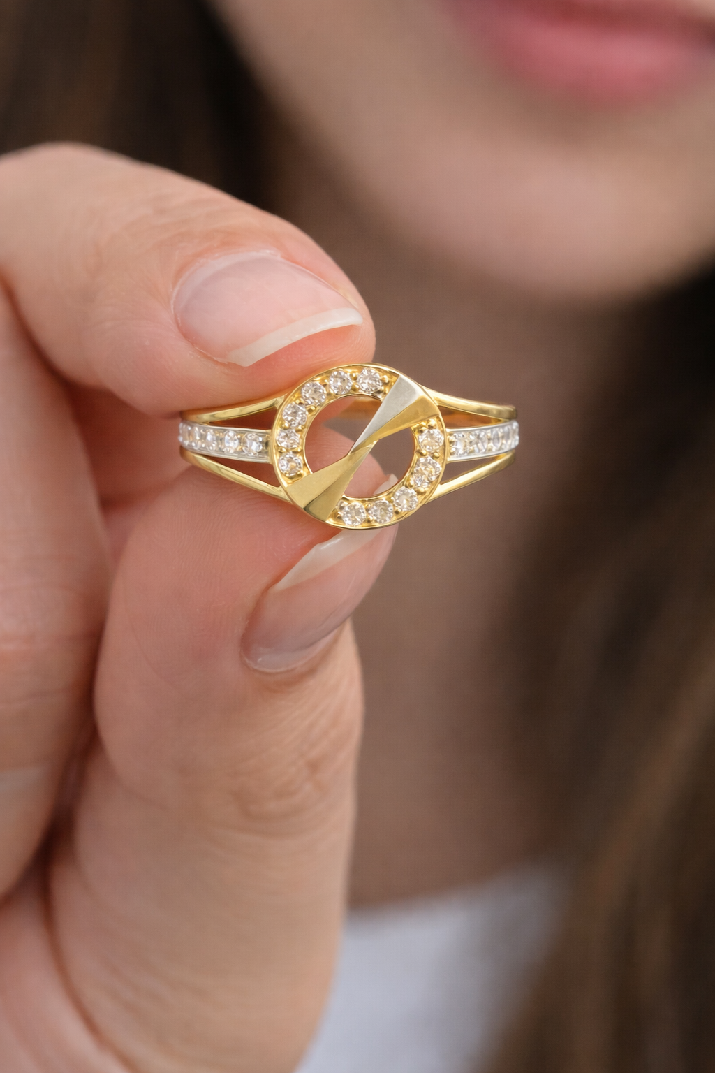 Infinite Circle 9 Karat Gold Ring | Symbol of Forever Love | Elegant 9K Gold Ring