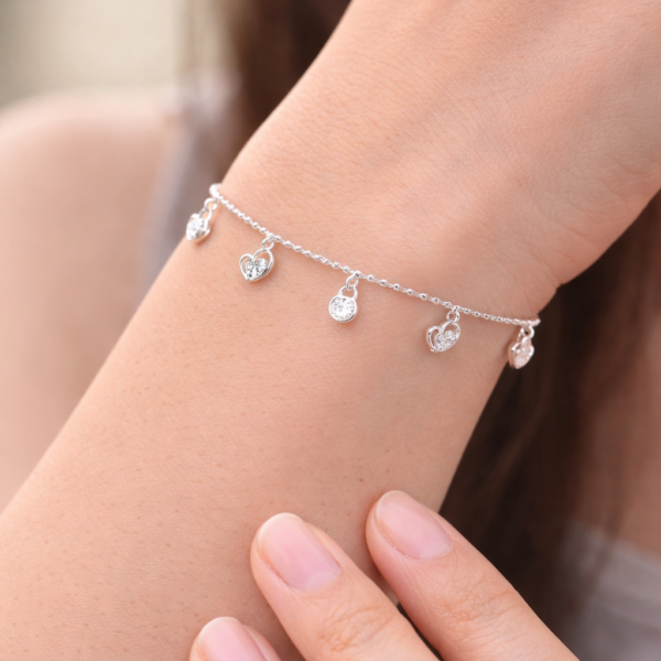 Light weigh bracelet