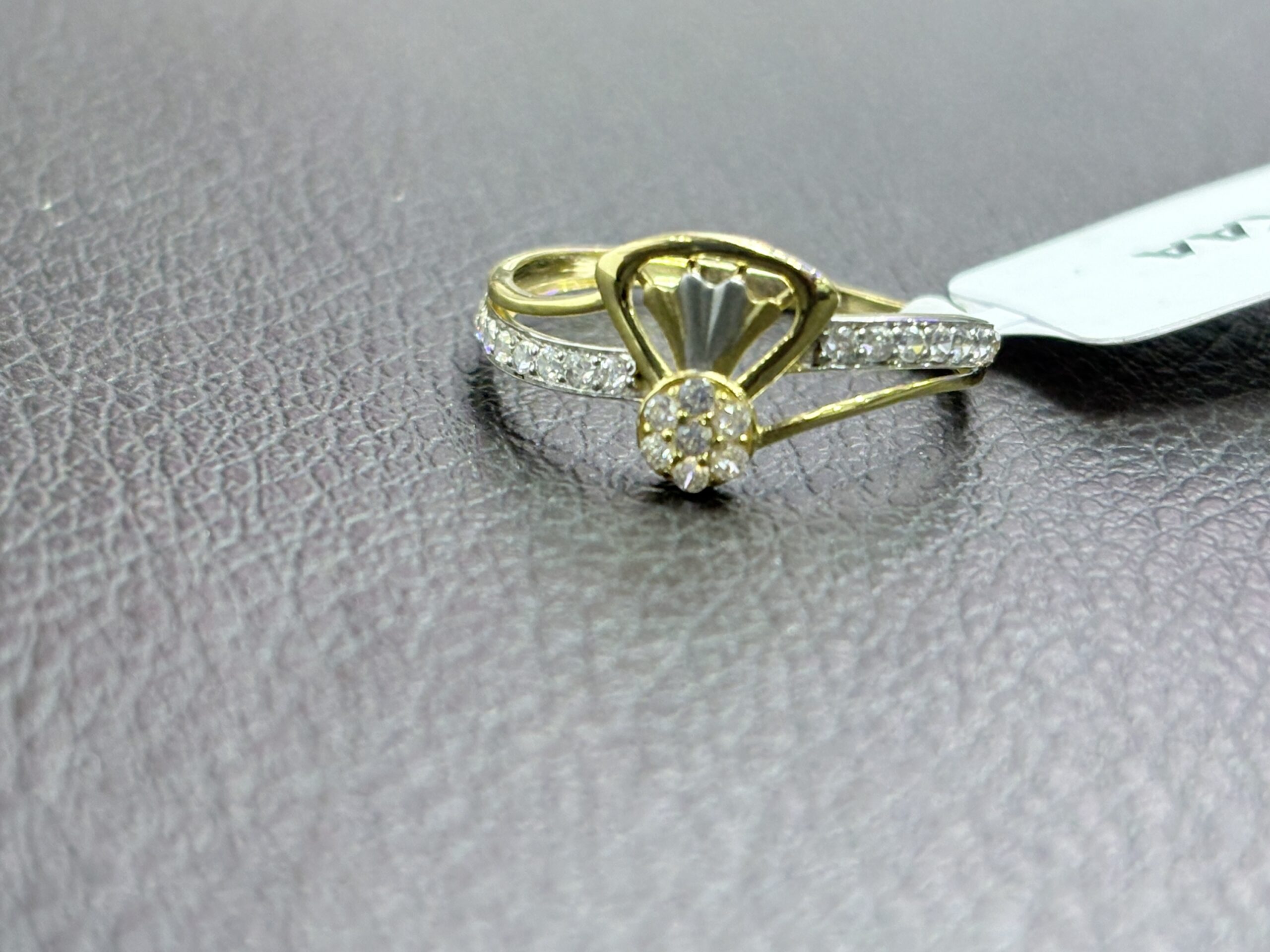 Prettiest 9 Karat Gold Ring for Women & Men | Elegant Lightweight Gold Ring – SilverGodly - Image 3