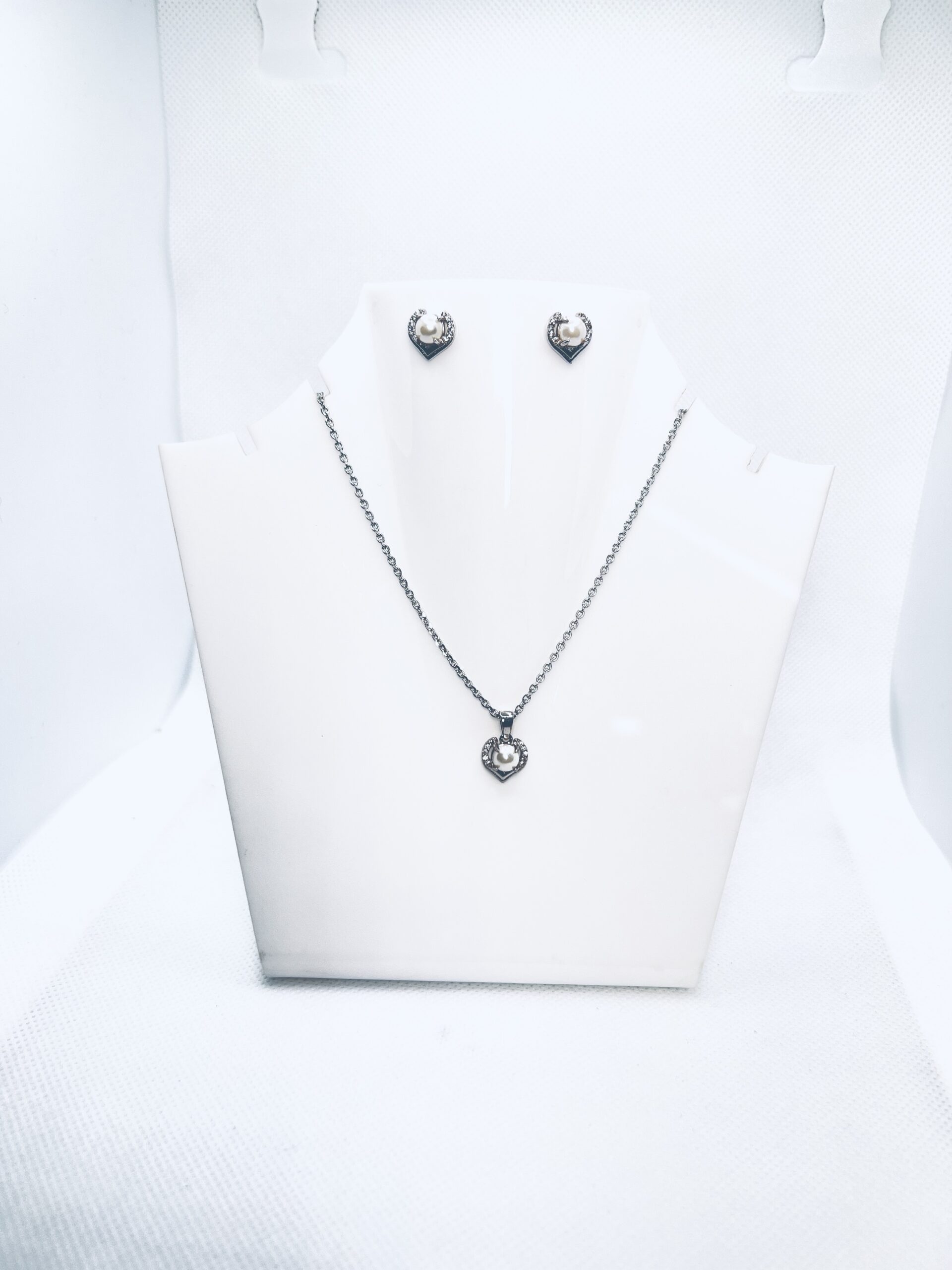 925 Sterling Silver Heart Pendant with pearl Necklace & Earrings - Image 2