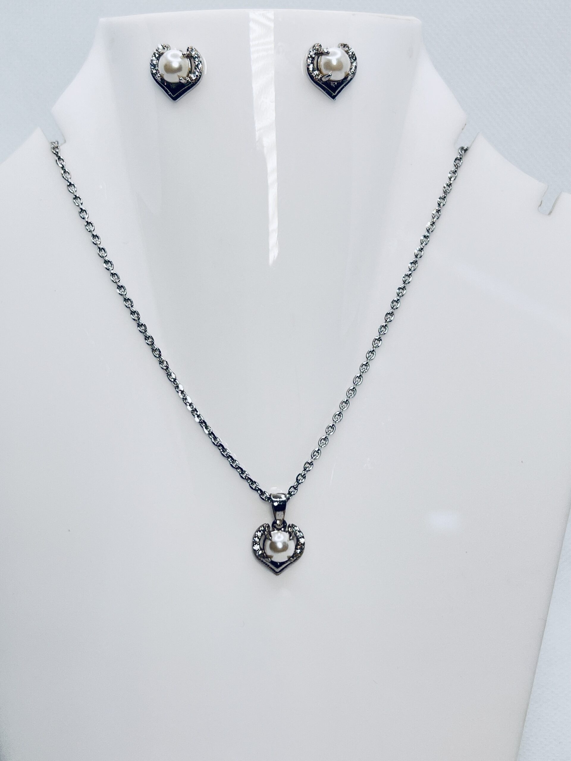925 Sterling Silver Heart Pendant with pearl Necklace & Earrings