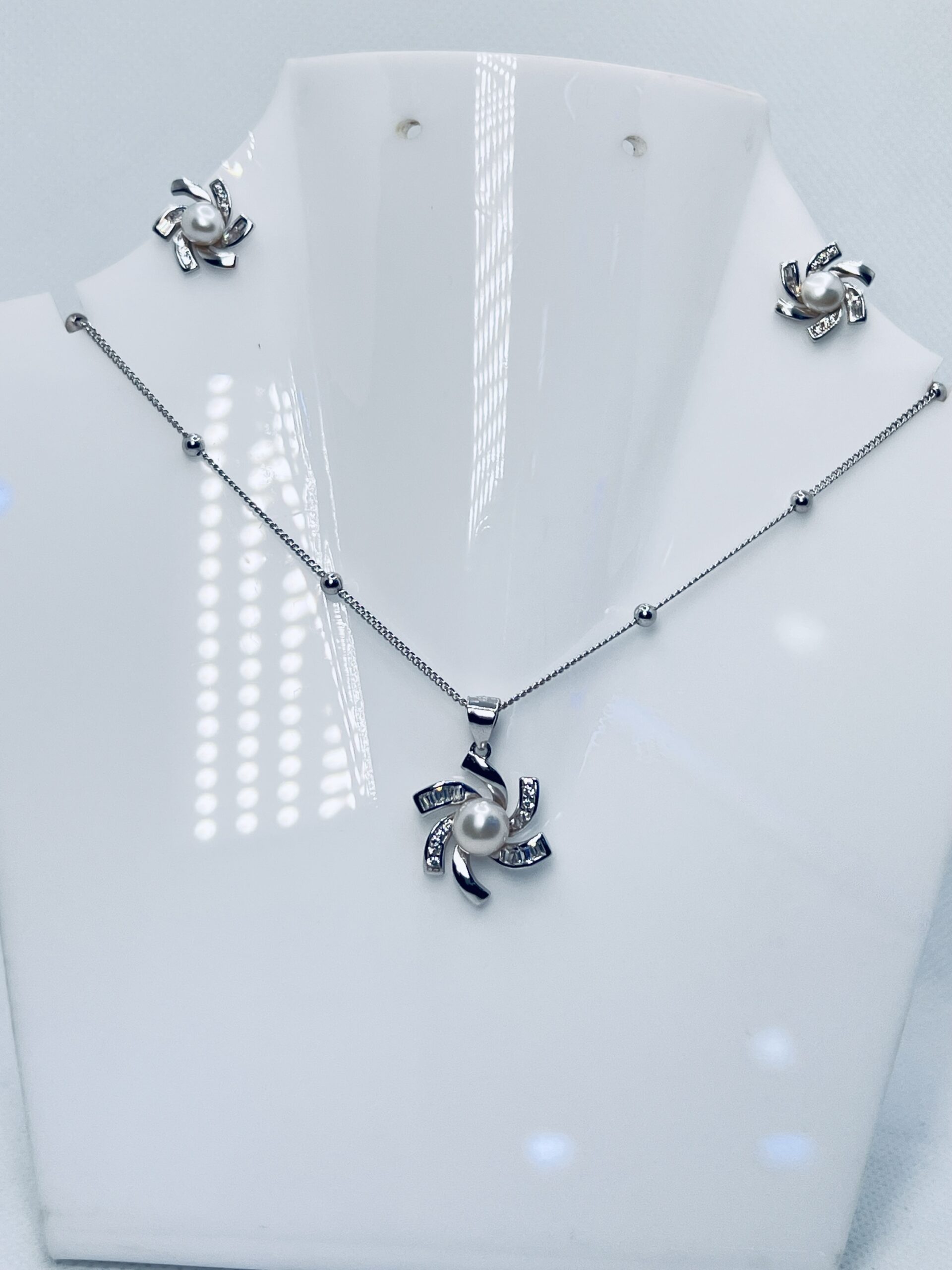925 Silver Pearl Crystal Pendant Necklace with Matching Earrings - Image 2