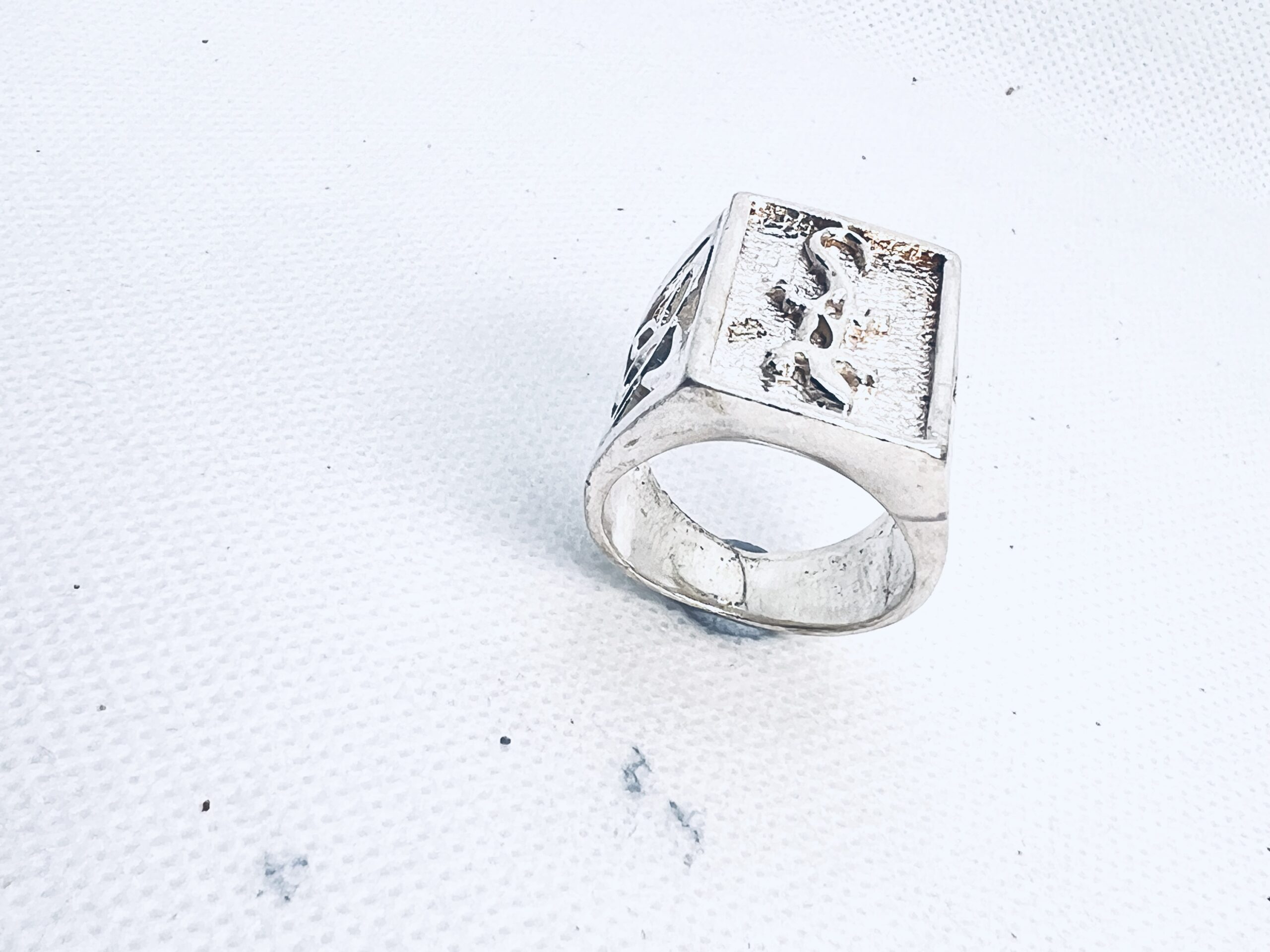 Vintage Engraved 925 Sterling Silver Men’s Ring - Image 3