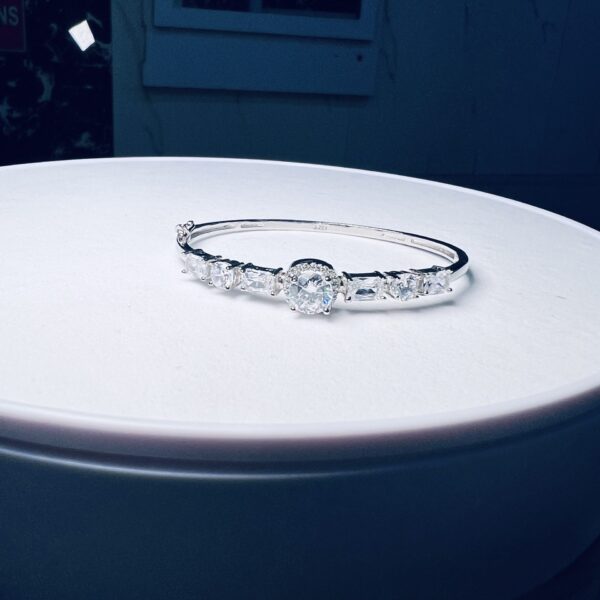 925 Silver Elegant Crystal Stone Bracelet