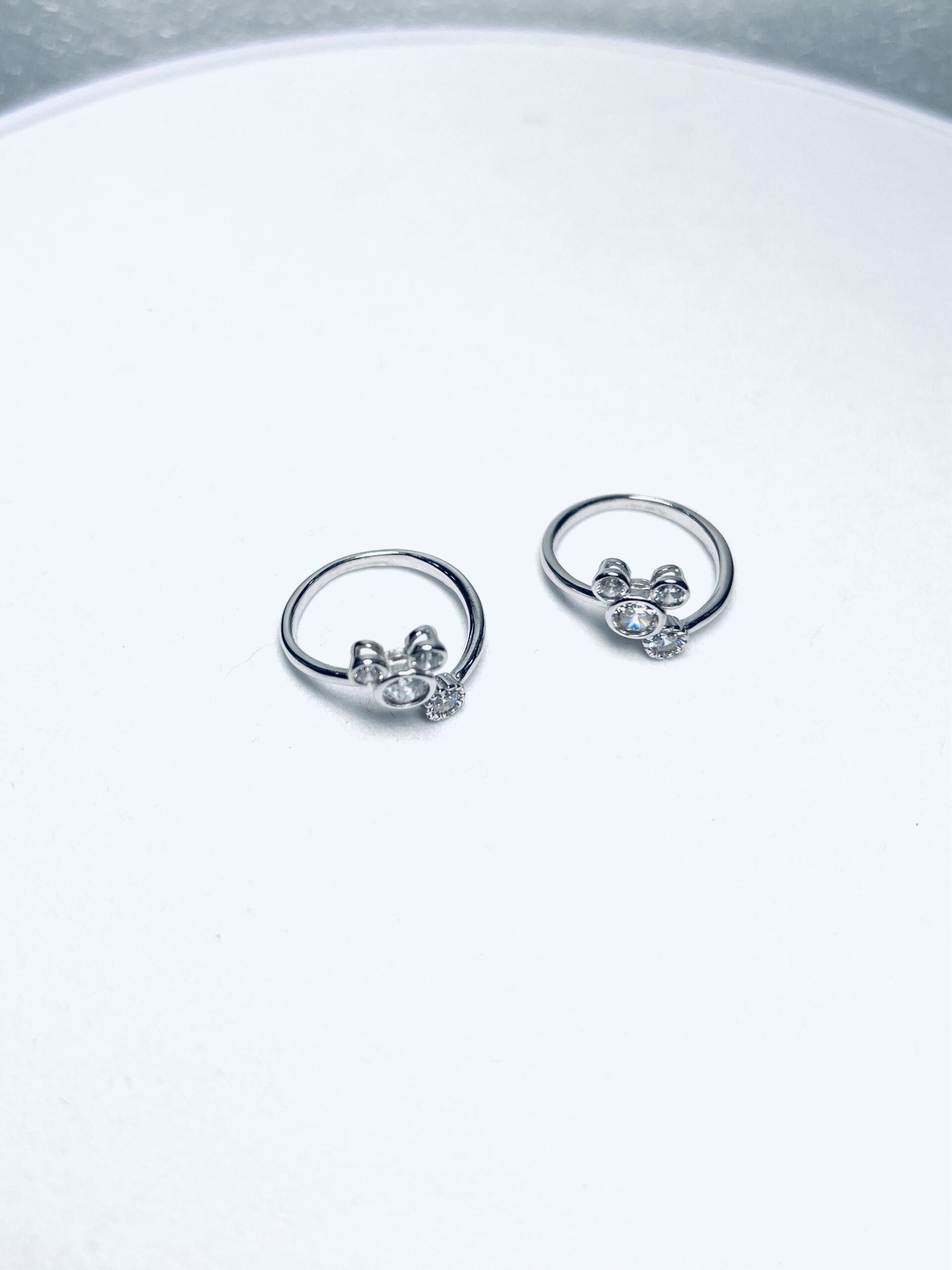 925 Silver Sparkling Crystal Toe Rings (Set of 2) - Image 3