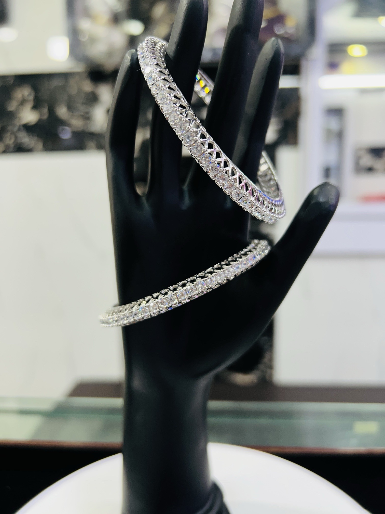 925 Silver Diamond-Cut Bangle – Size 2.6