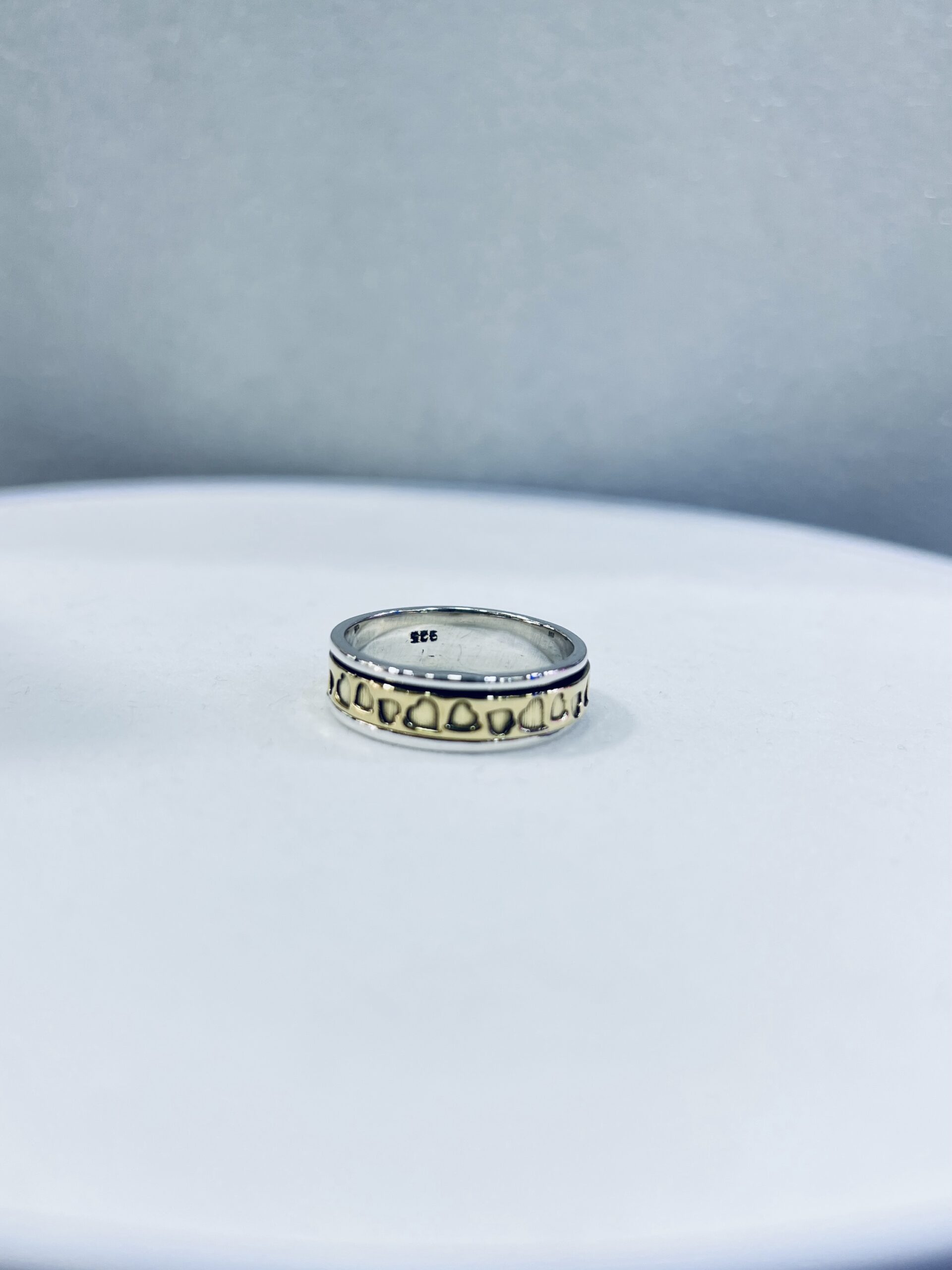 Gold Triangle 925 Silver Band Ring size 10