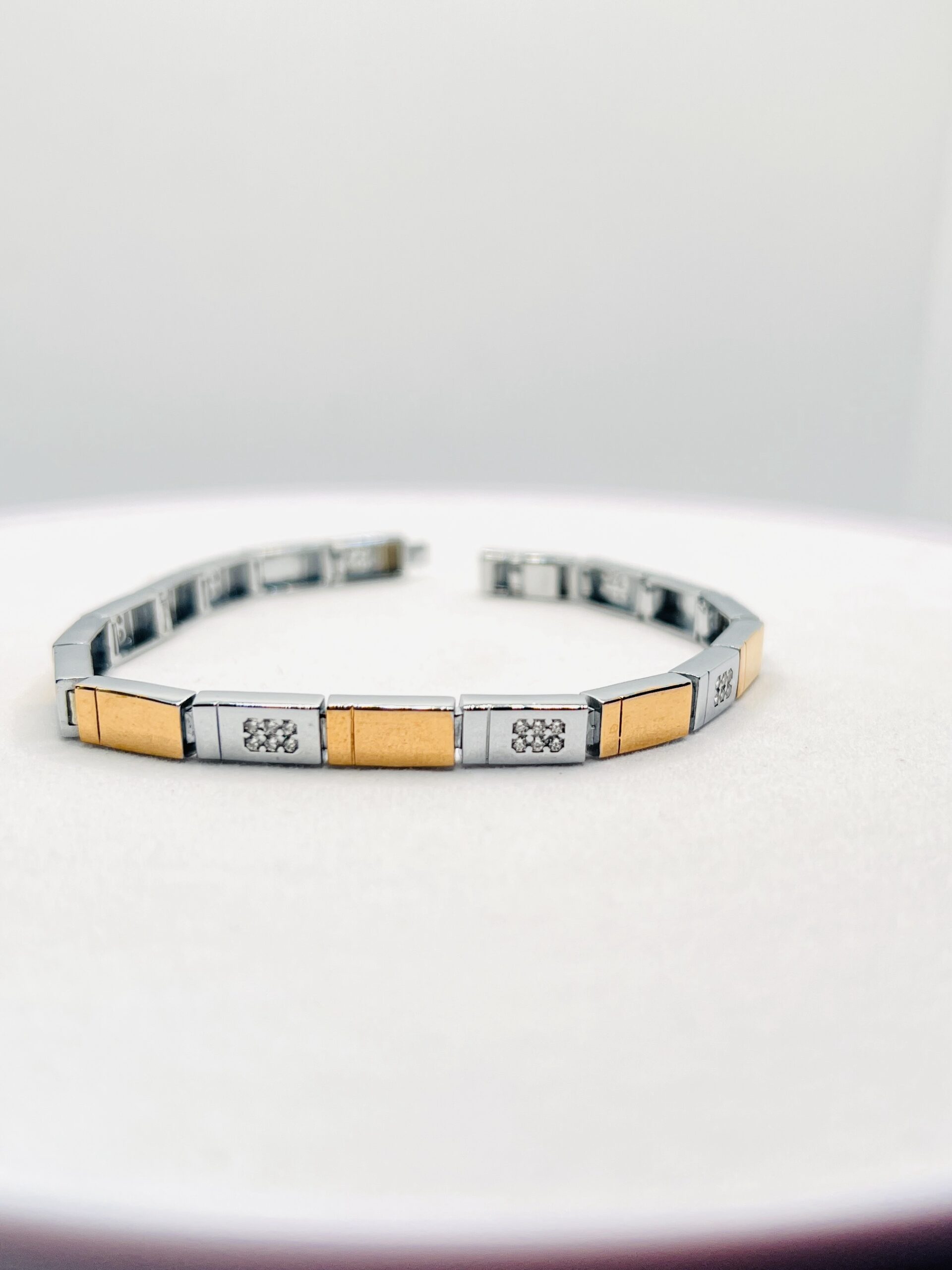 Sleek Two-Tone 925 Silver Men's Bracelet - Image 2