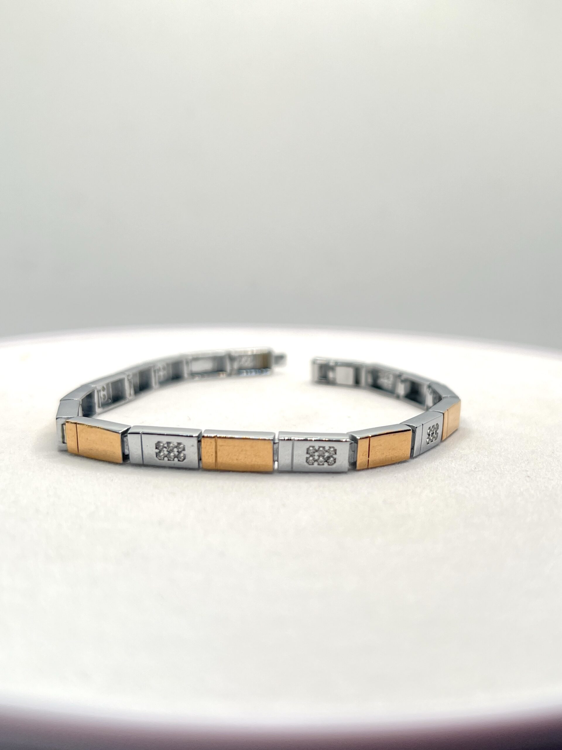 Sleek Two-Tone 925 Silver Men's Bracelet - Image 4