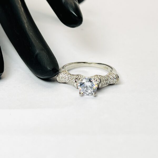 925 Sterling Silver Sparkle Ring size 8