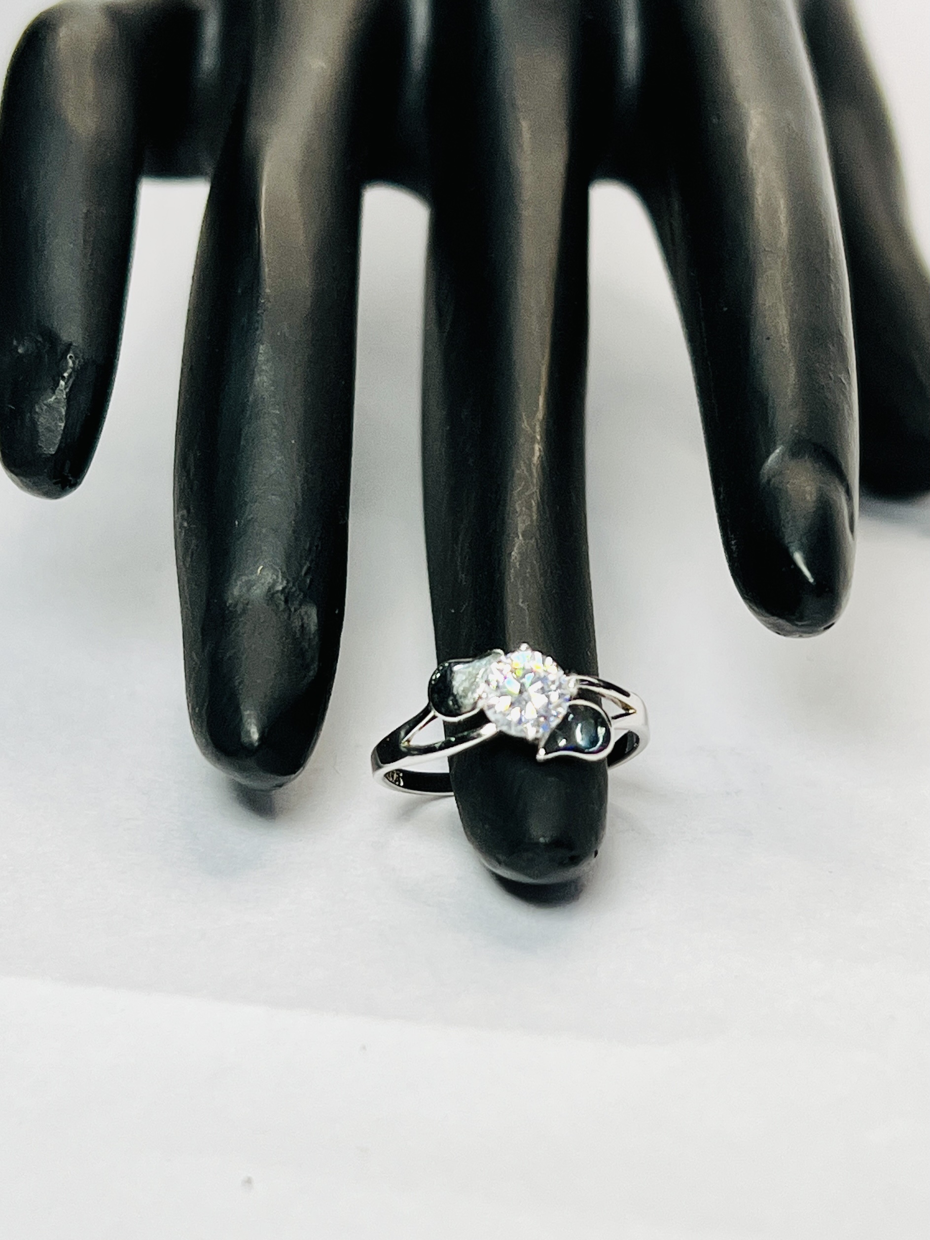 925 Sterling Silver Bypass Ring size 6 - Image 4