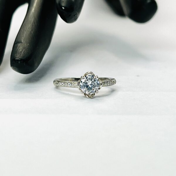 Elegant Silver Ring size 7