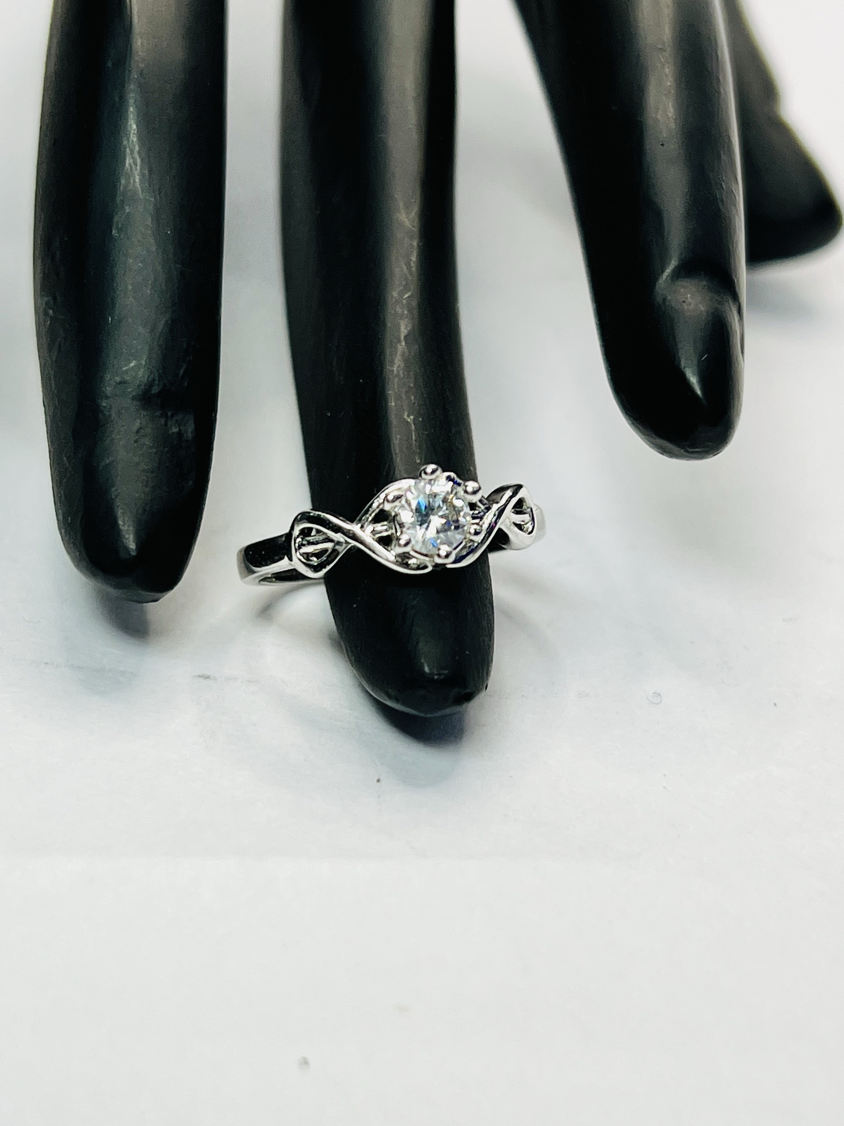 Infinity Knot Sterling Silver Ring size 6.5 - Image 2