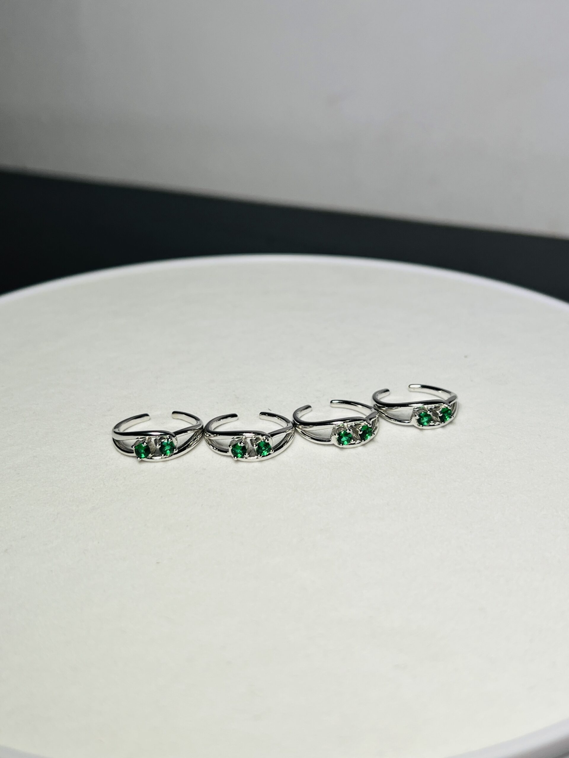 Italian Silver Toe Ring with Two Green Stone 925 – Anti-Tarnish | Elegant Women’s Toe Jewelry - Image 2
