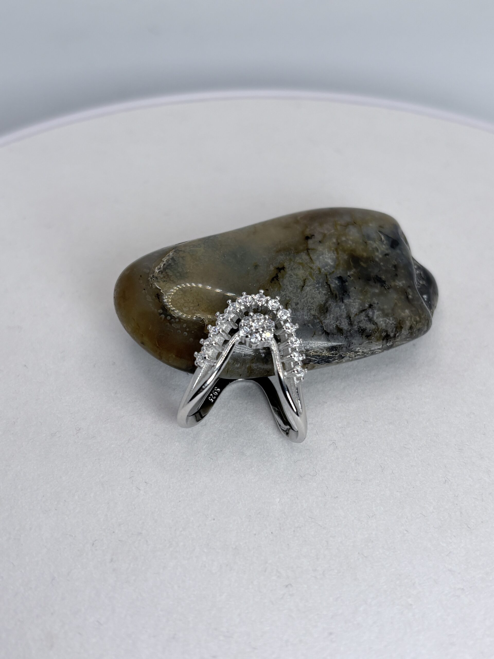 Silver V-Shape Vanki Ring with CZ Stones - Image 2