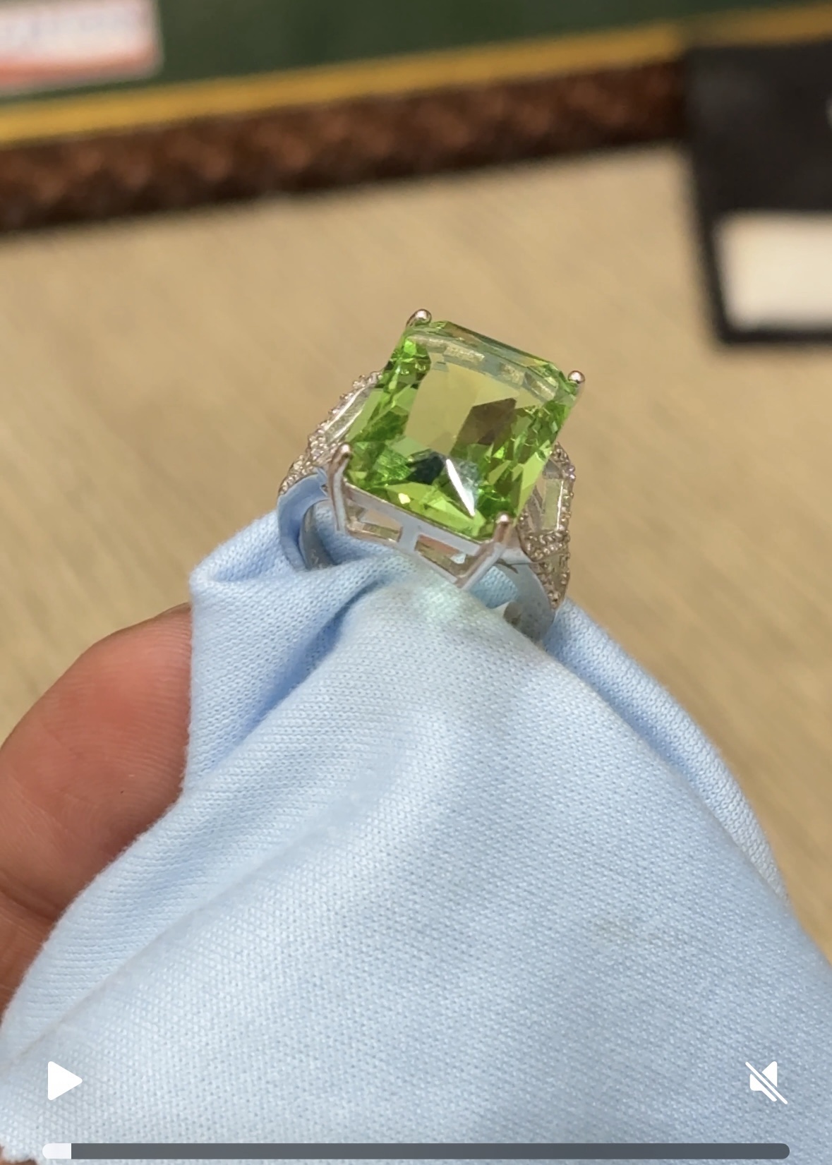 925 Italian Silver Ring Premium Green Emerald-Cut Stone Ring