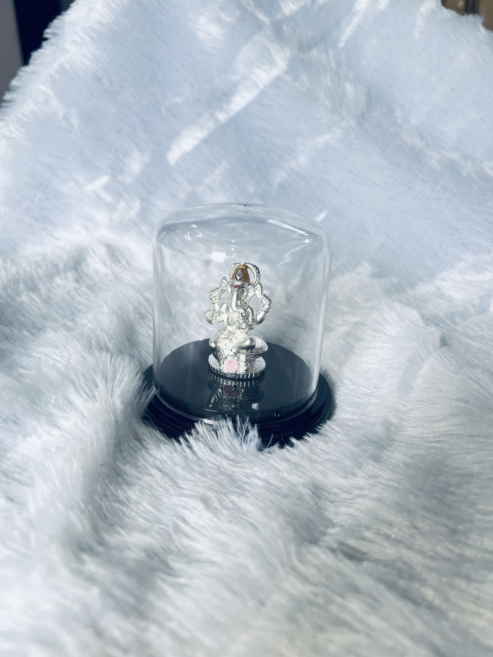 999 Silver Lord Ganesha Murt in Glass Dome - Image 4