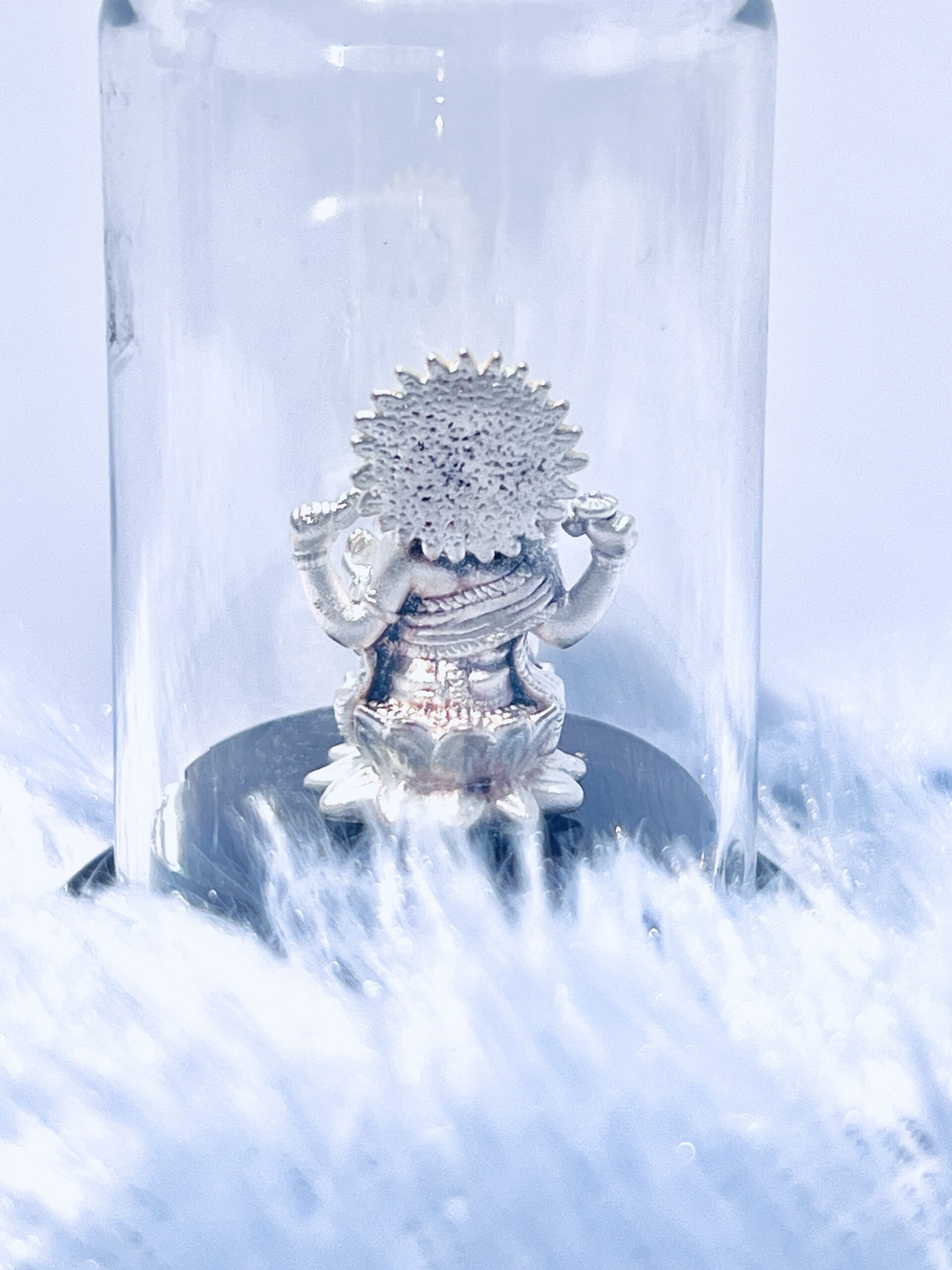 999 Silver Lord Ganesha Murti with Emerald Accent - Image 4